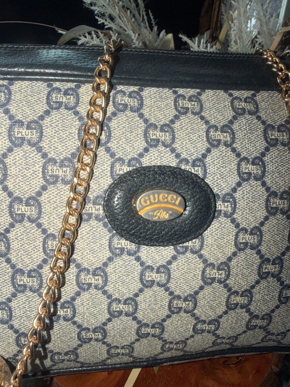 Gucci Plus Beige and Black GG Canvas Chain Crossbody Bag with Gold Chain - Picture 2 of 11